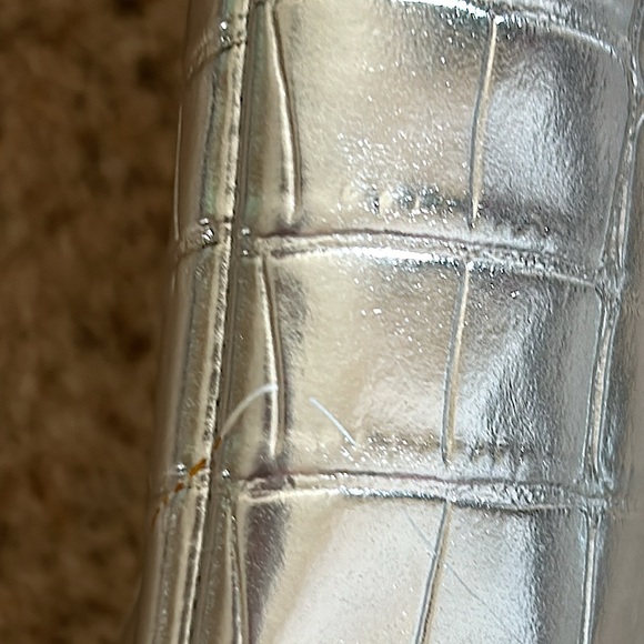 Zara NWT Silver Metallic Crocodile Print Knee High Heel Boots **Sz 36/US 6**🔥🔥 - Picture 8 of 8